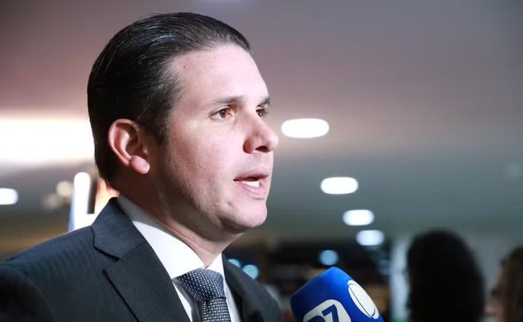 Hugo Motta confirma que texto da reforma administrativa será apresentado no próximo mês