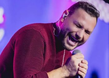 Vocalista da Desejo de Menina é detido após show em João Pessoa por envolvimento em acidente fatal