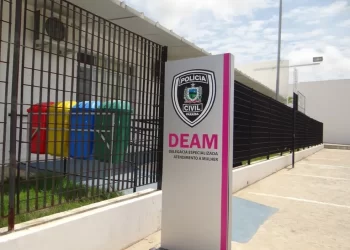 Mulher é resgatada de cárcere privado com sinais de agressão em João Pessoa