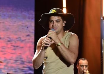 Natanzinho Lima estreia no São João de Campina Grande neste domingo