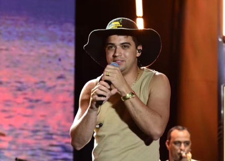 Natanzinho Lima estreia no São João de Campina Grande neste domingo