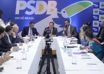 PSDB aprova incorporação do Podemos e fortalece bancada no Congresso; veja o que muda