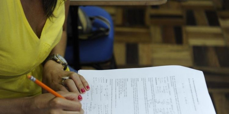 Prefeitura de cidade da Paraíba abre inscrições para concurso com quase 100 vagas e salários de R$ 4,5 mil