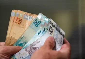 Primeira parcela do 13º dos servidores da Paraíba será paga antecipada; veja a data