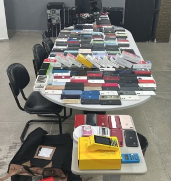 Sete pessoas são presas e mais de 200 celulares são apreendidos durante operação em Campina Grande
