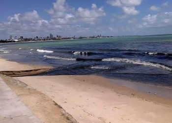 Três trechos de praia estão impróprios para banho na Paraíba; dois em João Pessoa