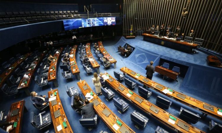 Senado aprova aumento de deputados federais para 531 e Câmara terá 18 novas vagas