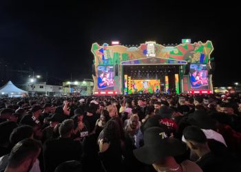 Campina Grande retoma programação no palco principal do São João com shows no Dia dos Namorados