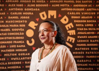 Ana Maria Gonçalves entra para a ABL e faz história como a primeira mulher negra eleita para a instituição