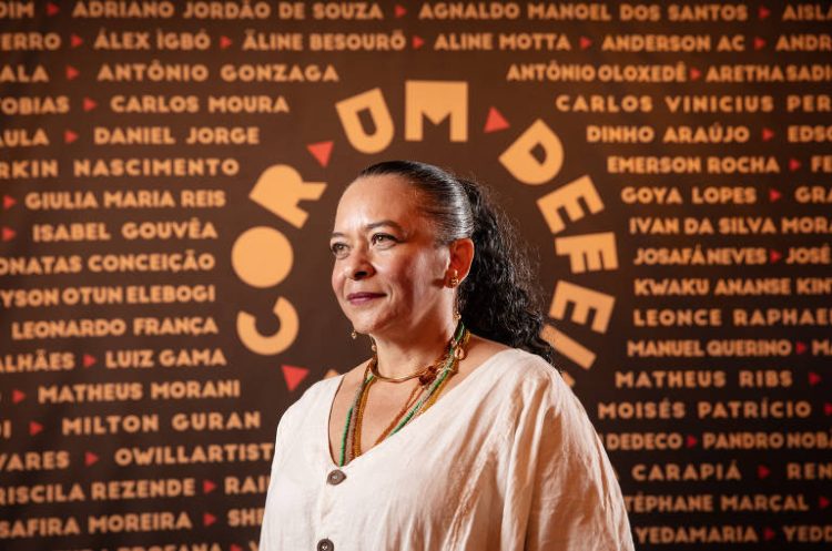 Ana Maria Gonçalves entra para a ABL e faz história como a primeira mulher negra eleita para a instituição