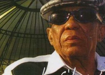 Bezerra da Silva: do banco de praça ao palco, com um empurrão do além