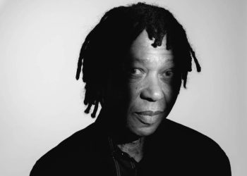 Djavan ganha tributo de vozes da nova geração enquanto prepara álbum inédito