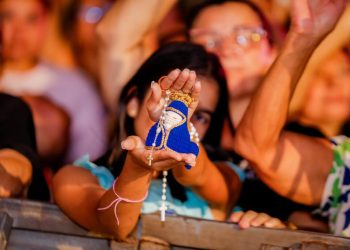 Festa das Neves tem noite de fé e música no Centro de João Pessoa