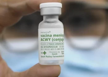 Meningite meningocócica ainda preocupa e reforça alerta sobre vacinação infantil no Brasil
