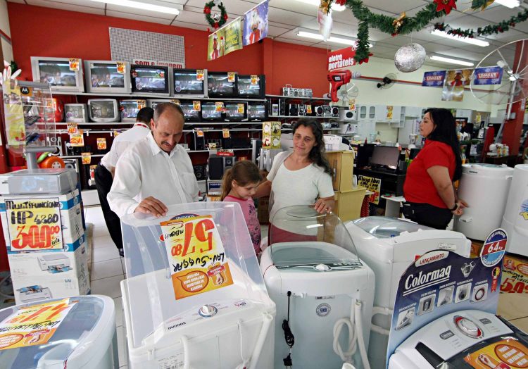 Mais de 100 lojas são notificadas por cobrar frete indevido em João Pessoa