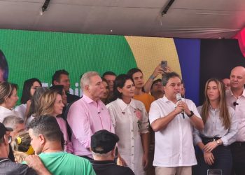 Michelle Bolsonaro anuncia Efraim Filho para o Governo e Queiroga para o Senado na Paraíba