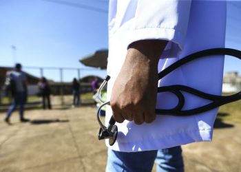 Novo exame para formandos de medicina encerra inscrições nesta quarta-feira