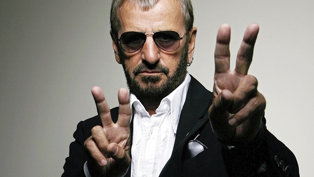Ringo Starr faz 85 anos hoje e diz se sentir com 24: “Me olho no espelho e é isso que vejo”