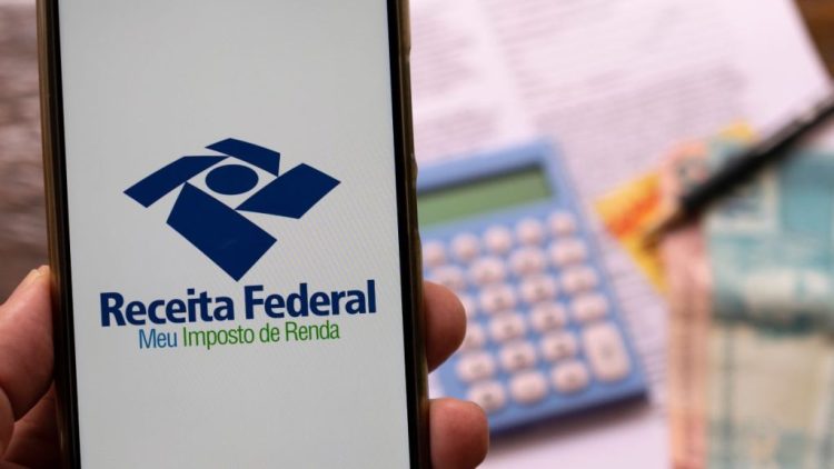 Receita Federal libera consulta ao 3º lote da restituição do Imposto de Renda 2025 nesta quinta-feira (24)