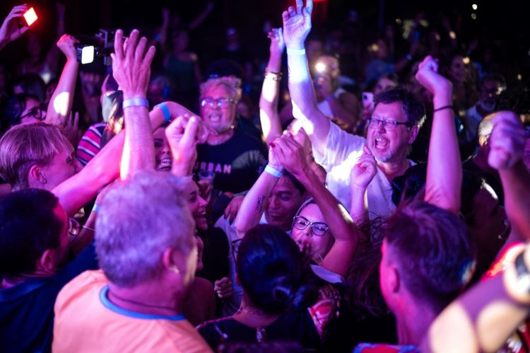 Assustado de Ruth Avelino faz 24 anos com festa especial no Ginásio do Clube Cabo