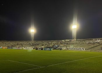 Torcedores terão ônibus extras para jogo entre Botafogo-PB e Brusque