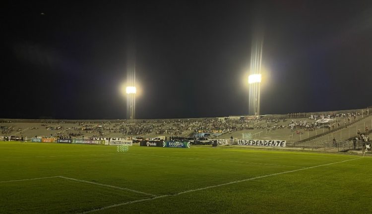 Torcedores terão ônibus extras para jogo entre Botafogo-PB e Brusque