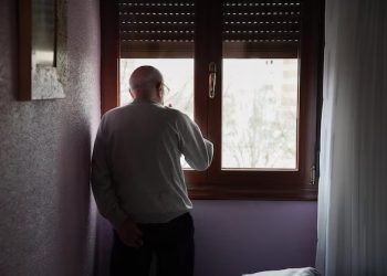 Mais velhos, mais sós: o Brasil que envelhece em silêncio