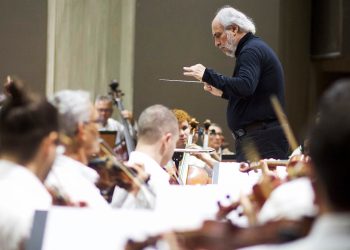 Orquestra Sinfônica da Paraíba executa Bach, com solo de flauta, e Beethoven no concerto desta quinta-feira