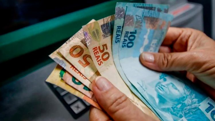 Abono de até R$ 1.518 começa a ser pago hoje para nascidos em novembro e dezembro