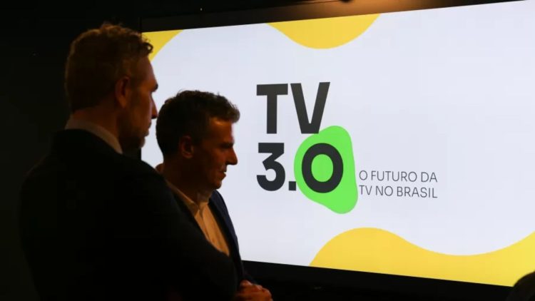 Governo lança TV 3.0 que terá internet com mais interatividade e promessa de estreia em 2026