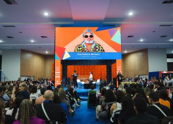 Carlinhos Brown inspira empreendedores na abertura da Feira do Empreendedor em Campina Grande