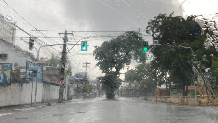 Cidades do Litoral, Mata e Agreste da Paraíba estão sob alerta de acumulado de chuva com risco potencial