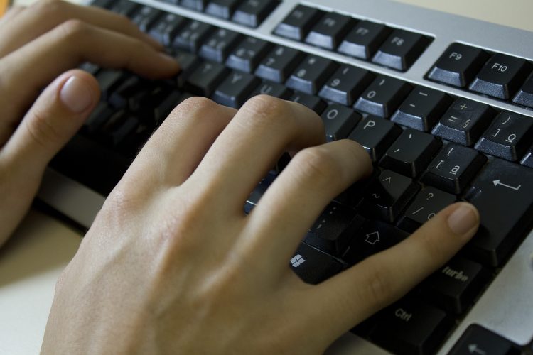 Detran-PB passa a atendimento on-line para serviços de veículos e habilitação