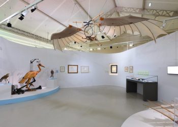Exposição em Amboise revisita invenções de Da Vinci e conecta renascimento à tecnologia contemporânea