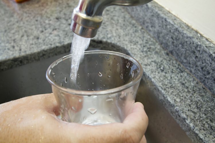 Falta de água vai atingir 27 bairros de João Pessoa, além de Cabedelo e Conde, nesta terça