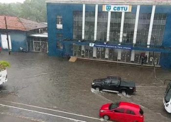 Fortes chuvas causam desvios em linhas de ônibus em João Pessoa; veja pontos afetados
