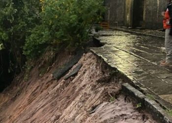 Chuva compromete terreno da Igreja da Guia, em Lucena