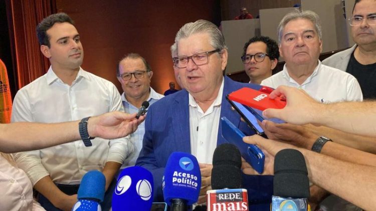 João Azevêdo questiona aliados que dialogam com oposição para 2026 e defende unidade