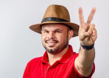 Justiça Eleitoral anula cassação e mantém mandato de prefeito no Sertão da Paraíba