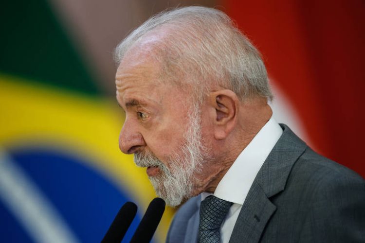 Brasil prepara retaliação: Lula autoriza uso da lei de reciprocidade contra tarifas dos EUA
