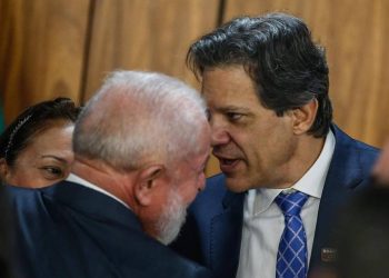 Governo avalia mudar lei para priorizar compra de alimentos afetados por tarifas dos EUA