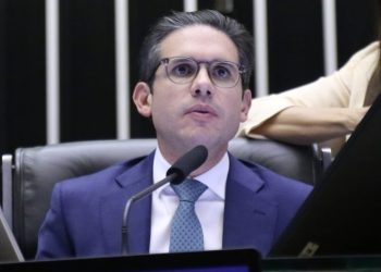 Hugo Motta reúne-se nesta terça com líderes para definir pauta de votações