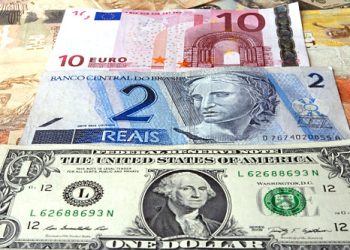 Real lidera valorização global e supera dólar mesmo em meio a tensões comerciais