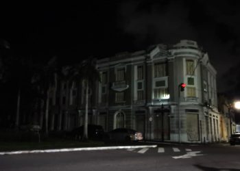 Praça Antenor Navarro: o palco da escuridão e do descaso em João Pessoa