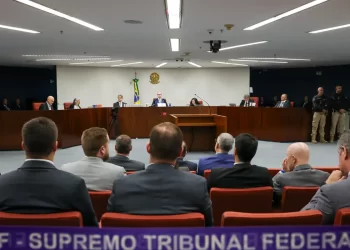 STF inicia julgamento de Bolsonaro com dois votos pela condenação