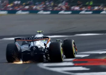 McLaren impõe ritmo no GP da Itália: Norris larga na frente, Bortoleto busca evolução