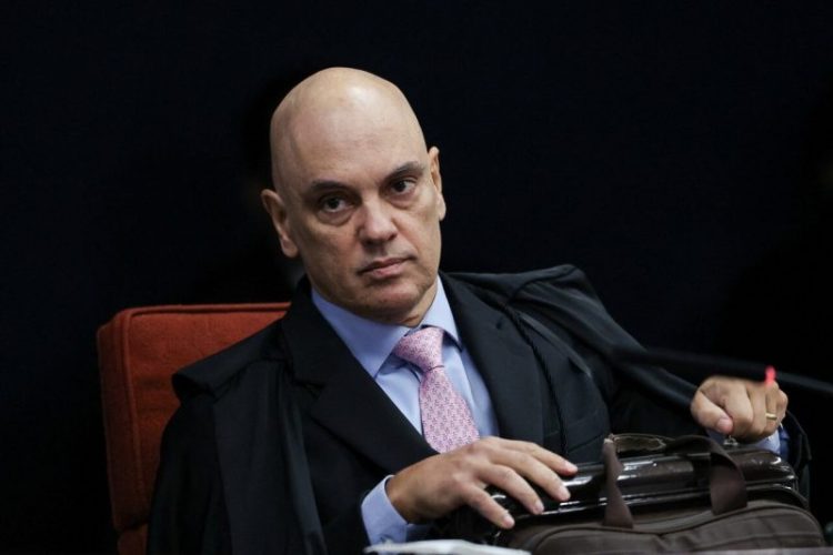 Alexandre de Moraes vota pela condenação de Bolsonaro e aliados por tentativa de golpe
