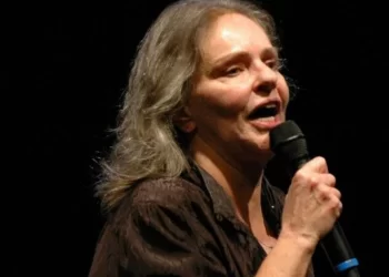 Angela Ro Ro: um adeus em forma de música