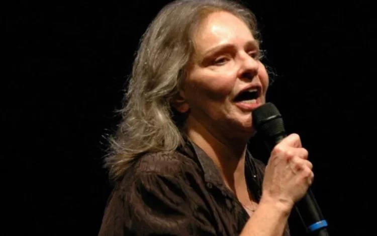 Angela Ro Ro: um adeus em forma de música