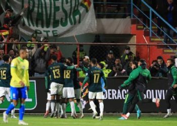 Bolívia vence Brasil em El Alto e garante vaga na repescagem das Eliminatórias